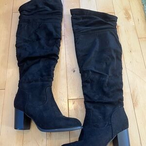 Women's Black Knee-High Boots